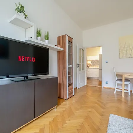 Spacious Central Budget-friendly By Rentez * Praga