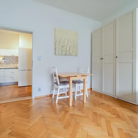 Apartamento Spacious Central Budget-friendly By Rentez