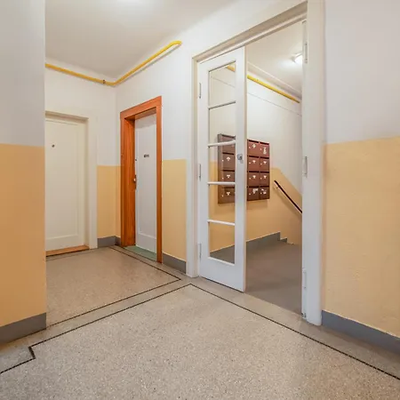 Spacious Central Budget-friendly By Rentez *