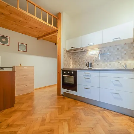 Apartamento Spacious Central Budget-friendly By Rentez